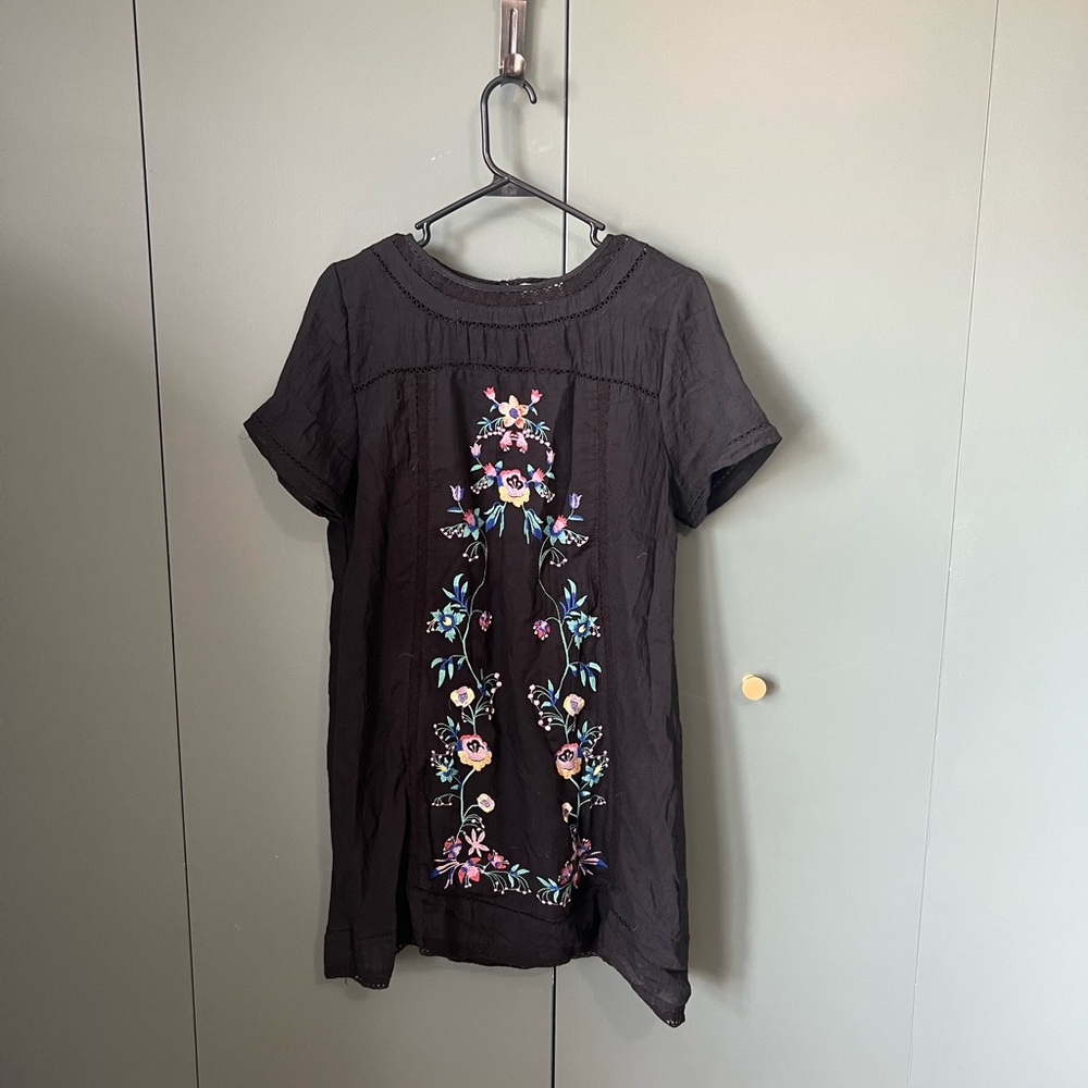 Floral Embroidered Black Tunic Dress